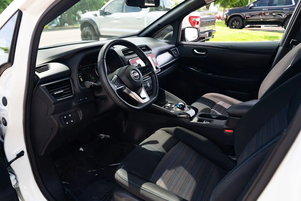 Used 2025 Black Nissan SV Plus image 21