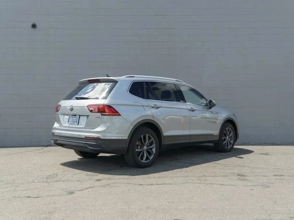 Used 2023 Silver Metallic Volkswagen 2.0T SE image 7