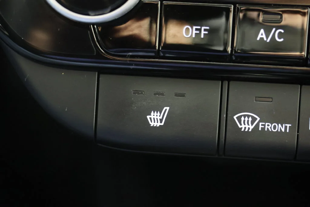 Used 2025 Abyss Black Hyundai SEL Convenience image 16