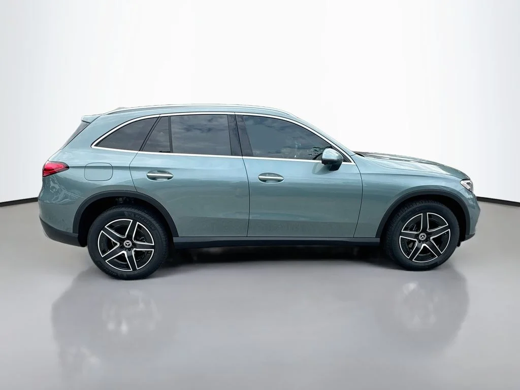 New 2026  Mercedes-Benz GLC 300 image 8