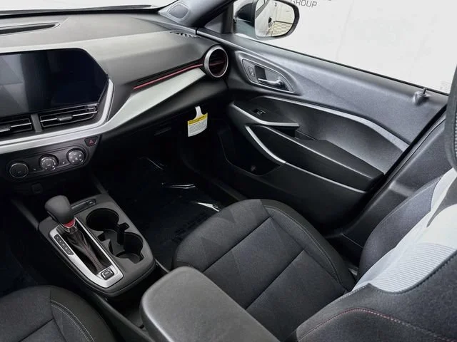 New 2026 Mosaic Black Metallic Chevrolet 1RS image 24