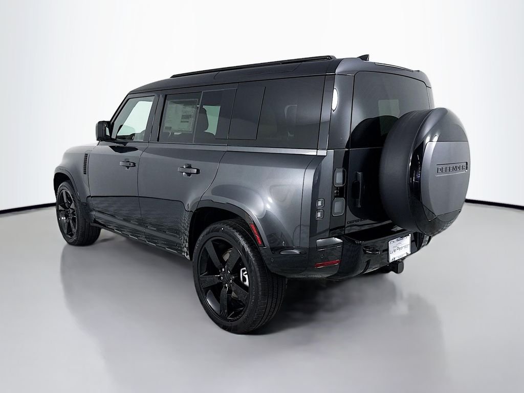 New 2026 Carpathian Grey Land Rover X-Dynamic SE image 3