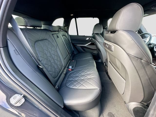 New 2026 Gray BMW xDrive40i image 22