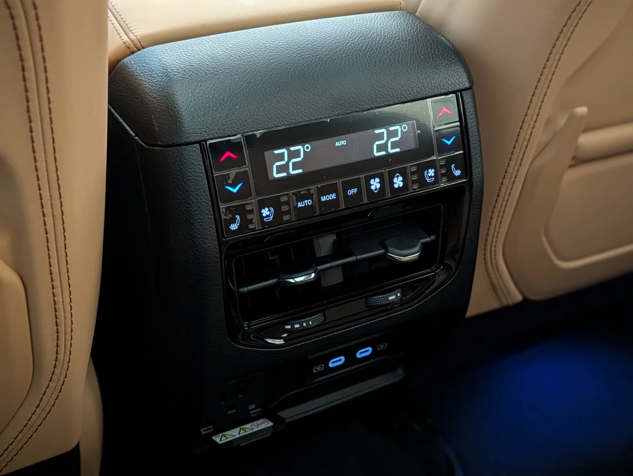 New 2026 Black Jeep Summit - - Palermo Leather - Massage Seats - Head-Up Display - CommandView Pano Sunroof & More! image 30