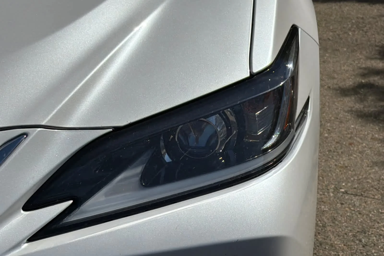 Used 2019 Eminent White Pearl Lexus  image 11