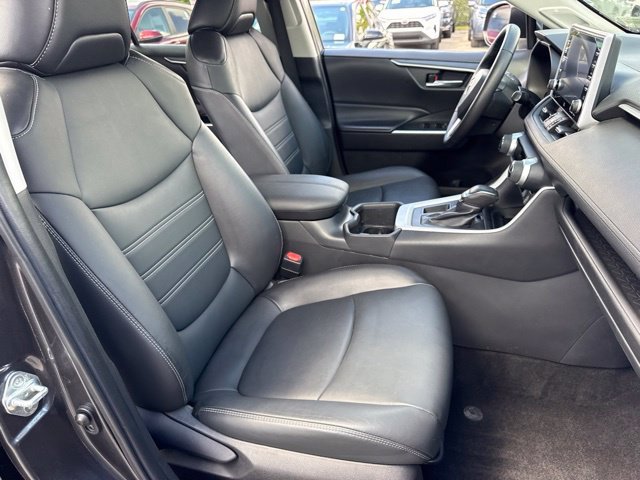 Used 2022 Gray Toyota XLE Premium image 23