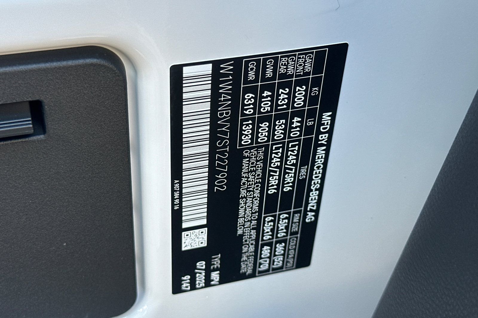 New 2025 White Mercedes-Benz Cargo 144 WB image 27
