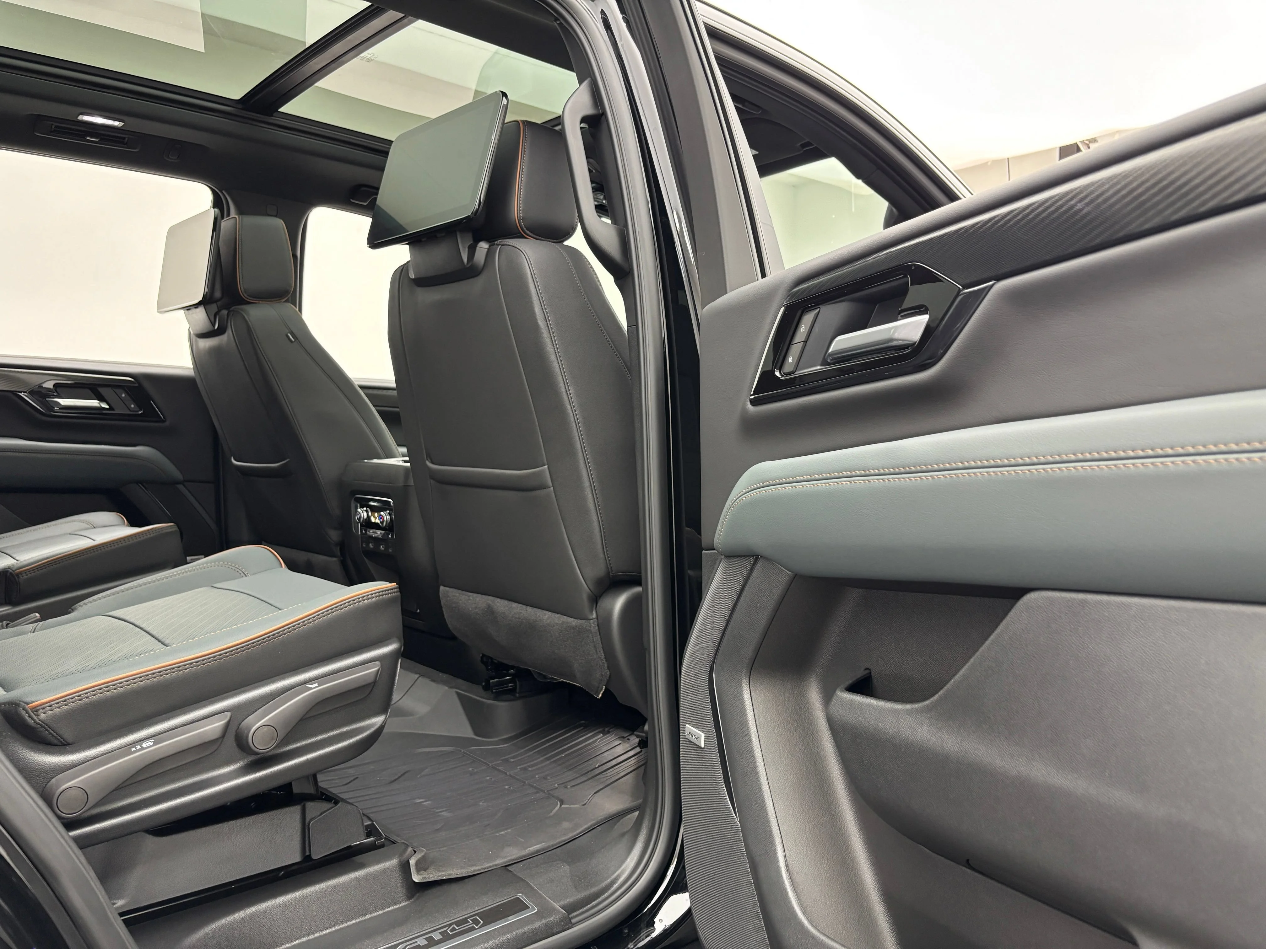 2026 GMC Yukon AT4 - Photo 40