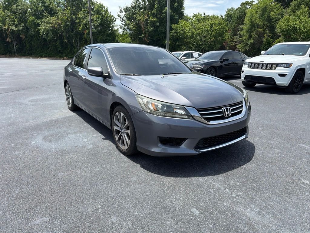 Used 2013  Honda Sport image 3