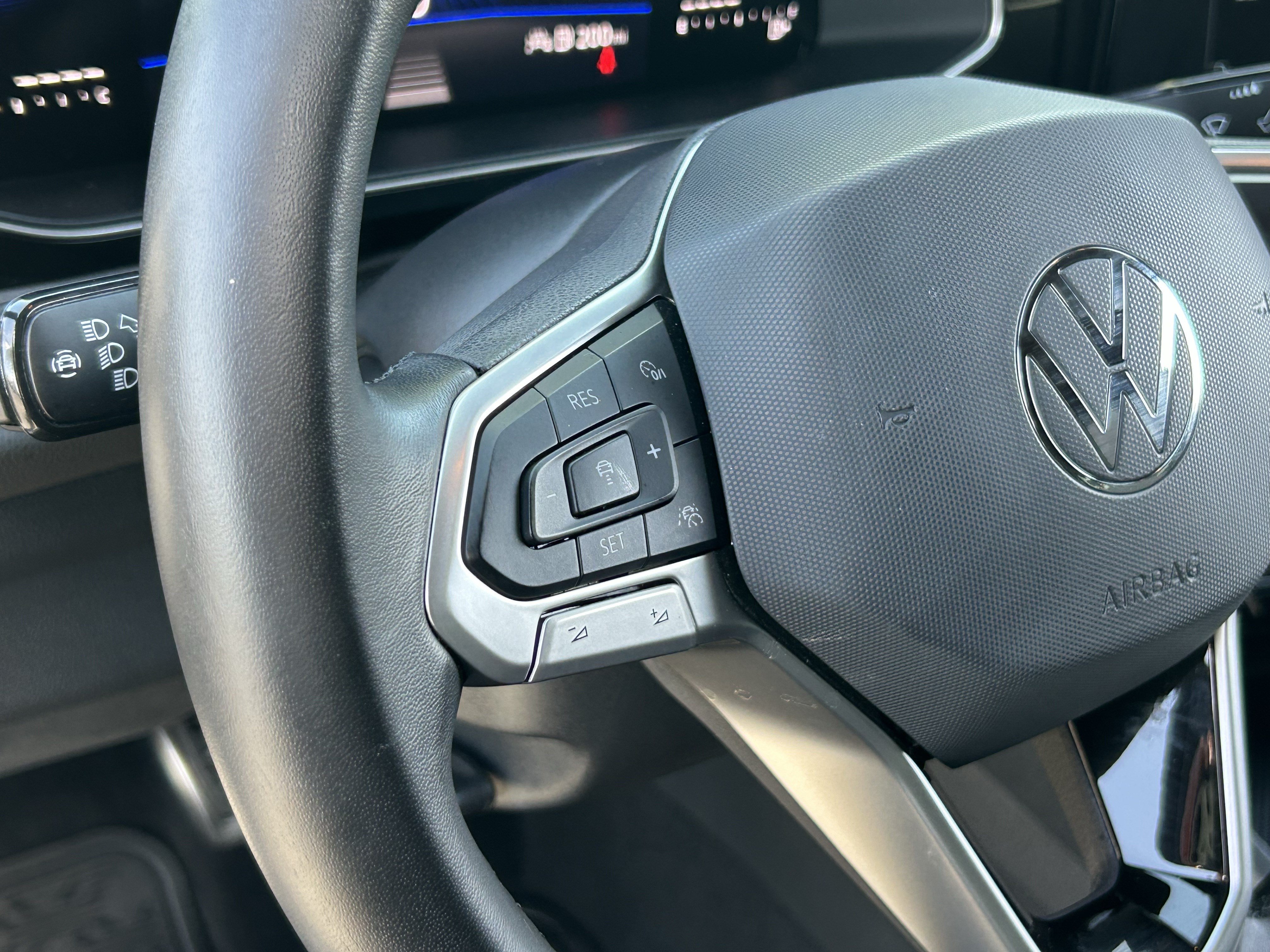 Used 2025 White Volkswagen Sport image 26