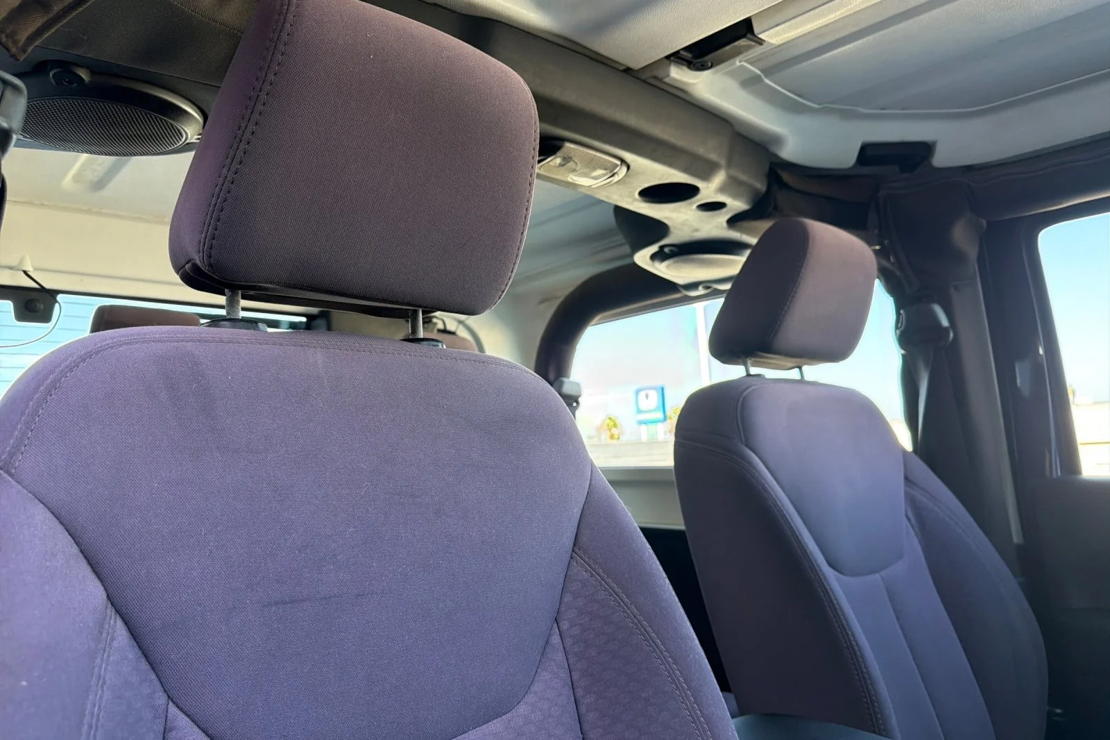 Used 2013 TRUE BLUE PEARLCOAT Jeep Sport image 16