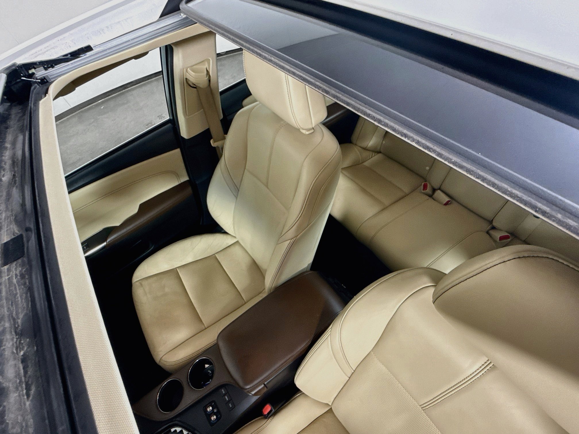 Used 2016 Blizzard Pearl Toyota Limited image 22