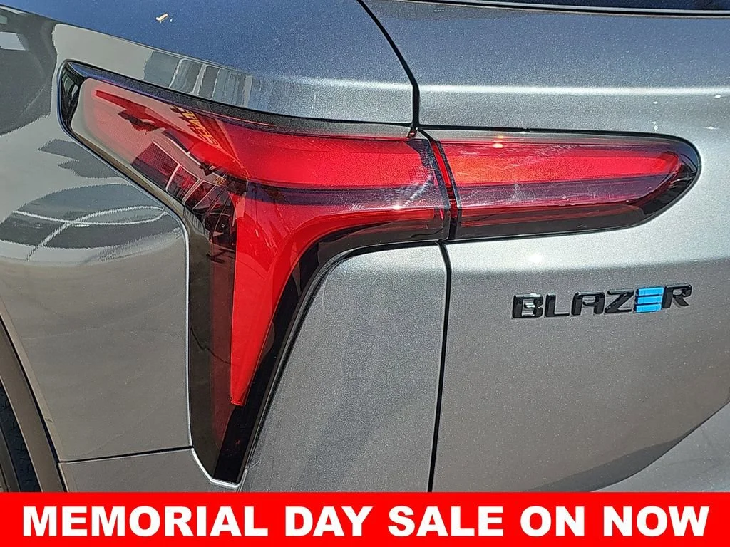 2025 Chevrolet Blazer EV LT - Photo 39