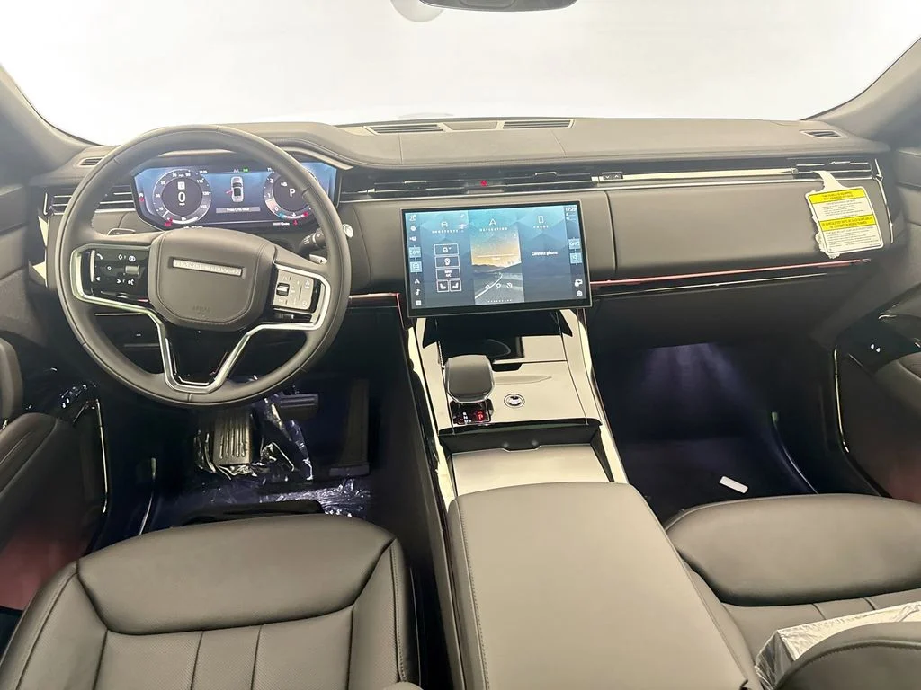 New 2026 Fuji White Land Rover SE image 22