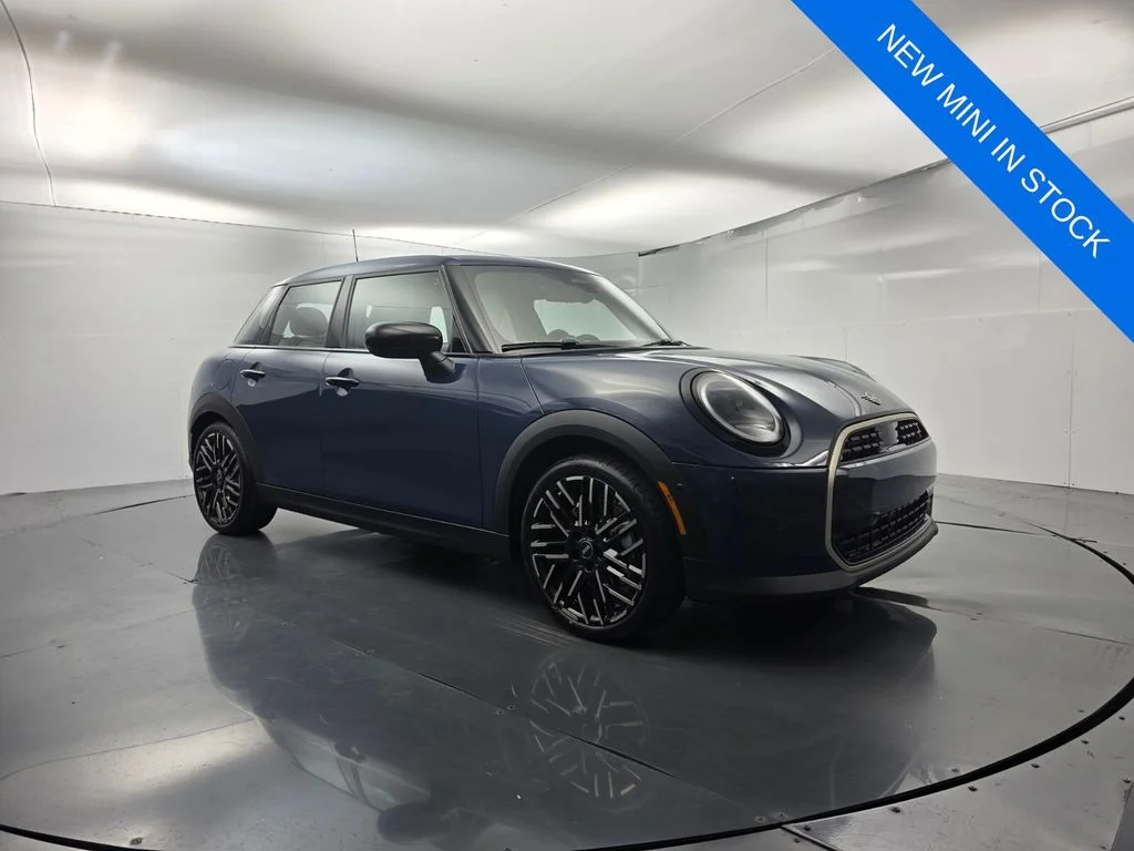 2026 MINI Hardtop Cooper S Signature's photo