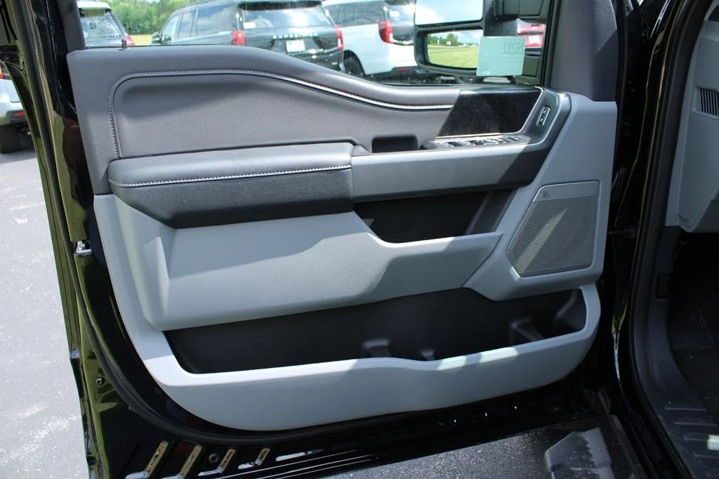 New 2026 Agate Black Metallic Ford F-250® XLT image 36