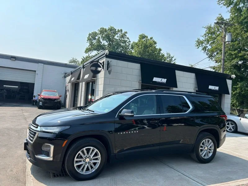 Used 2022 Black Chevrolet LT Sport Utility 4D image 3
