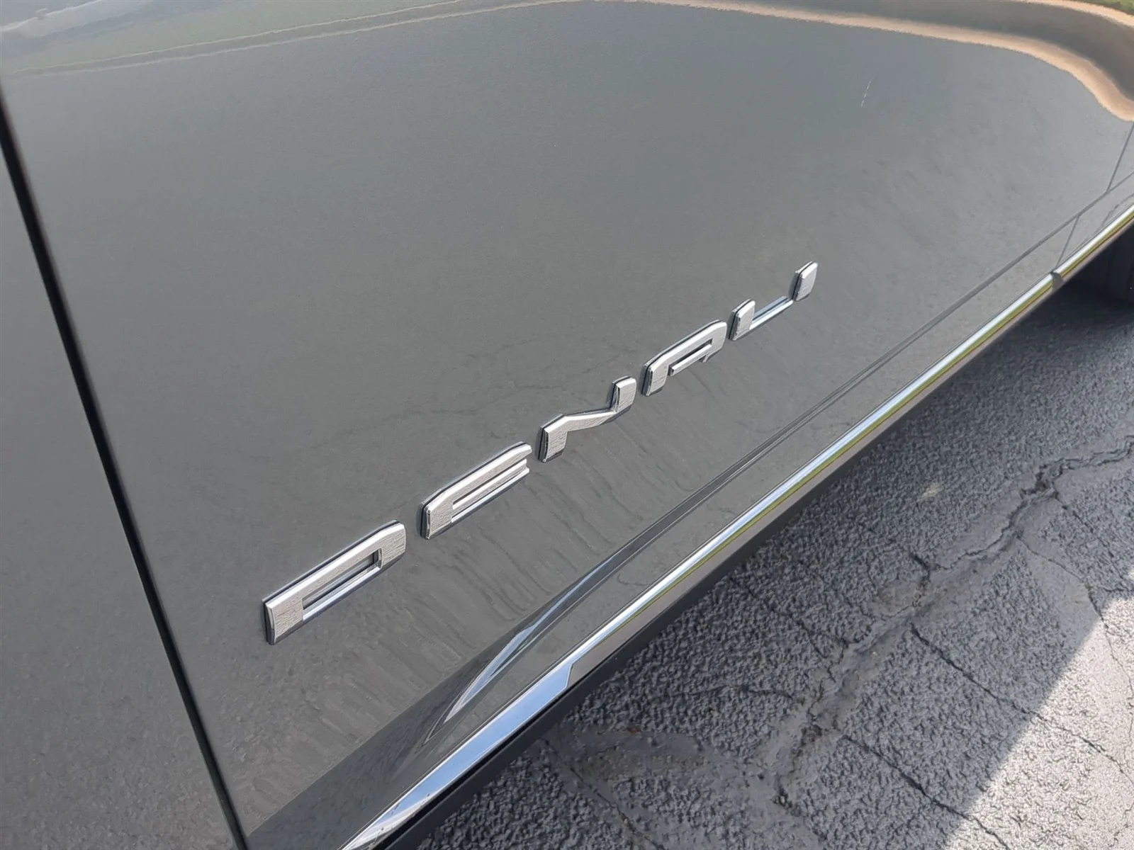 Used 2026 Sterling Metallic GMC Denali Ultimate image 33