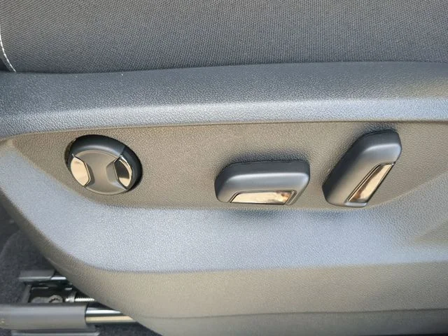 2026 Volkswagen Atlas Cross Sport SE w/Tech - Photo 21