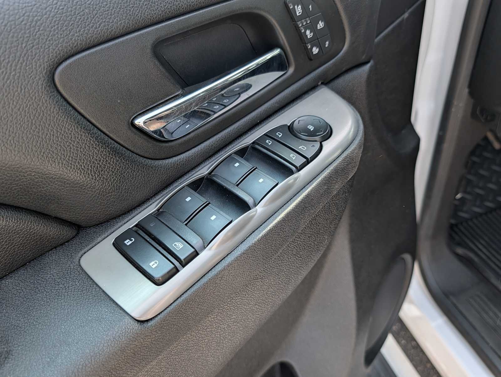 Used 2013 Summit White Chevrolet LTZ image 17