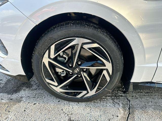 New 2026 White Hyundai SEL Sport image 20