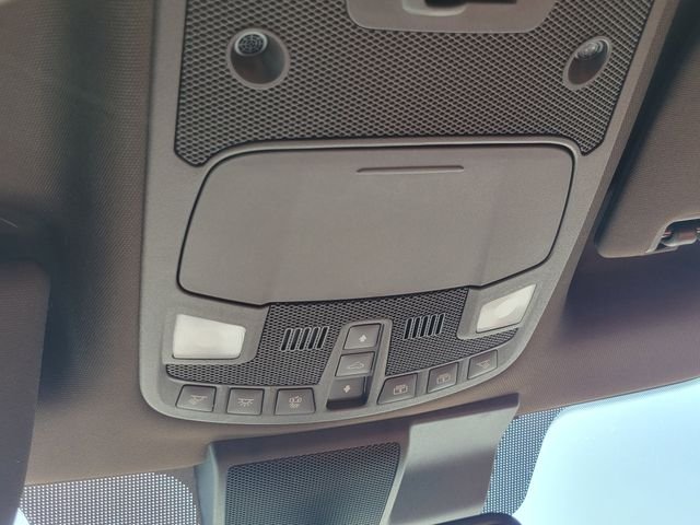 Used 2018 White Ford King Ranch image 22