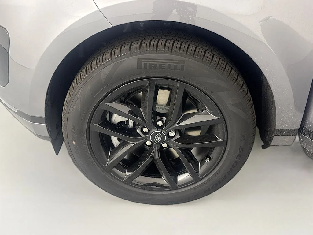 New 2026 Eiger Grey Land Rover Core S image 27