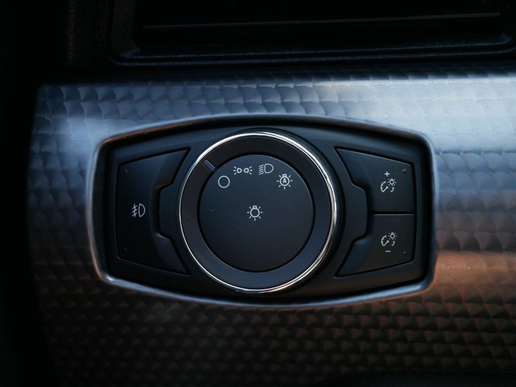 Used 2019 Black Ford GT Premium image 19
