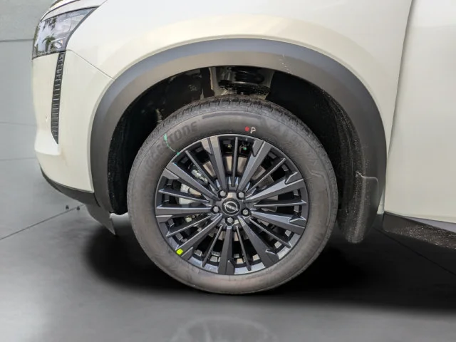 New 2026 Everest White Pearl TriCoat Nissan SL image 31