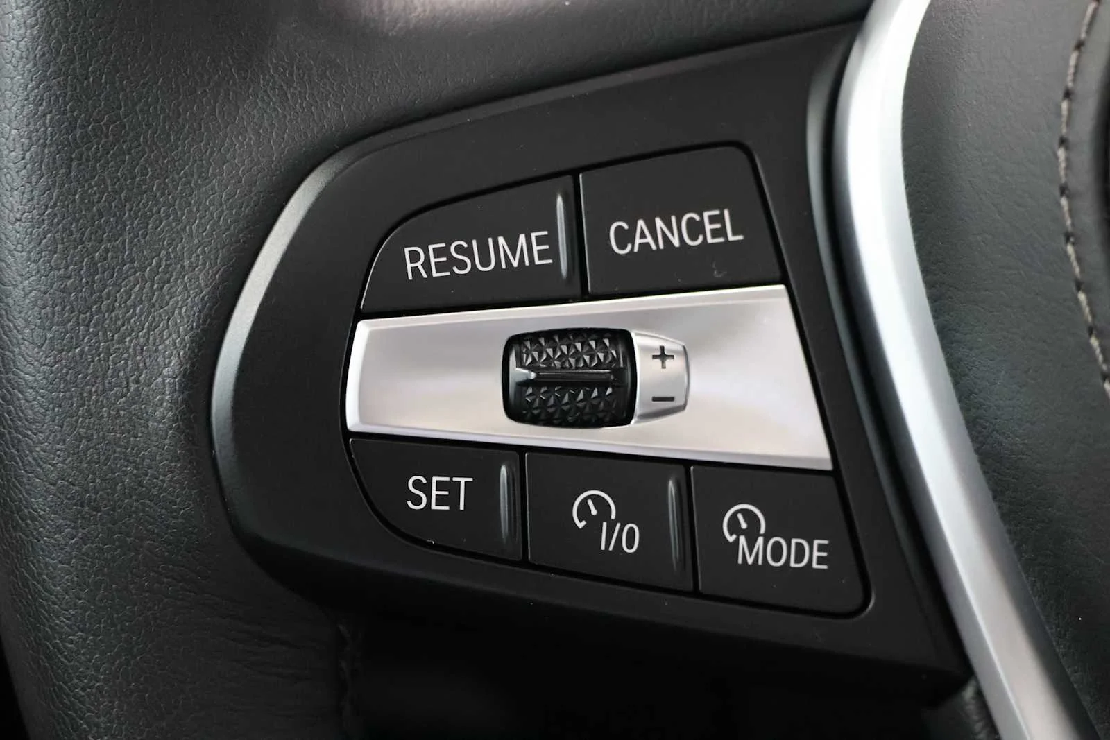 Certified Used 2026 Alpine White BMW sDrive40i image 18