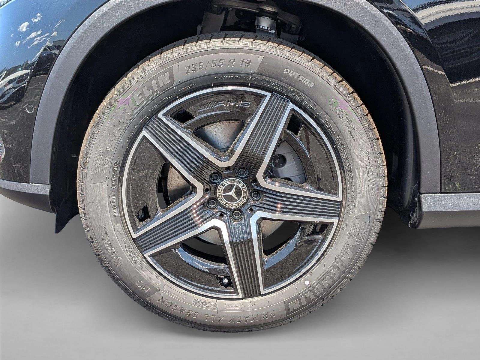 New 2026 Black Mercedes-Benz GLC300 image 8