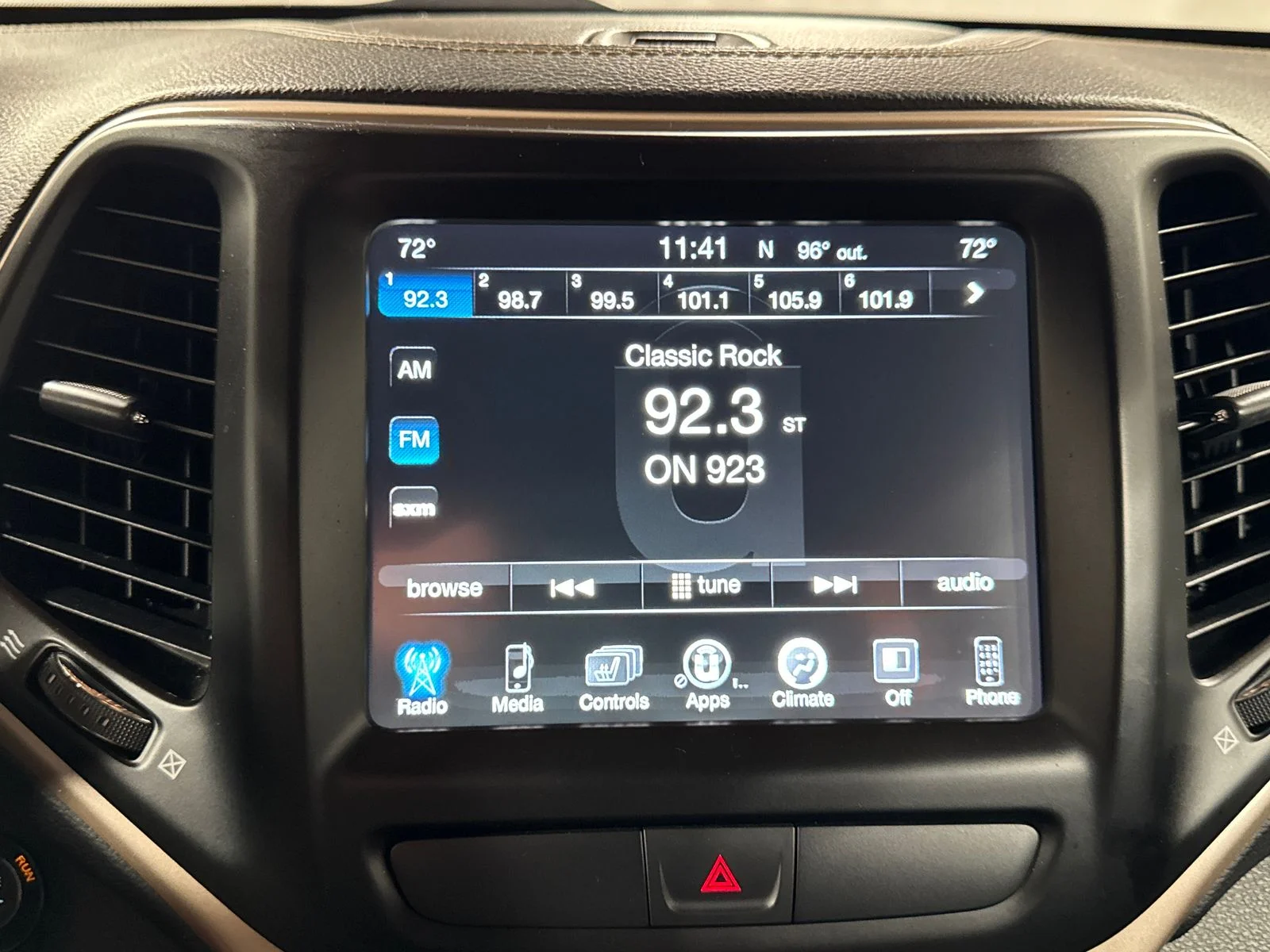 Used 2017 White Jeep Limited image 24