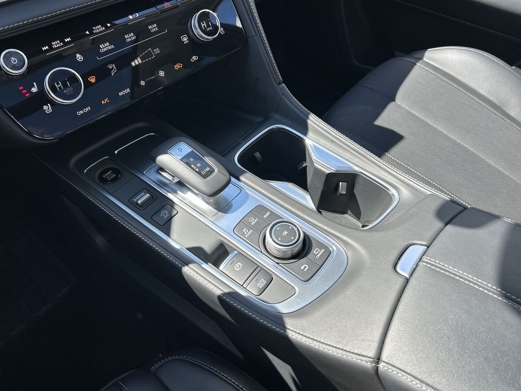 Certified Used 2026 White INFINITI LUXE image 22