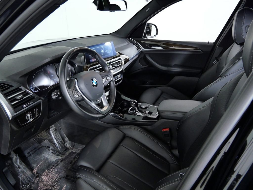 Used 2022 Black BMW xDrive30i image 33