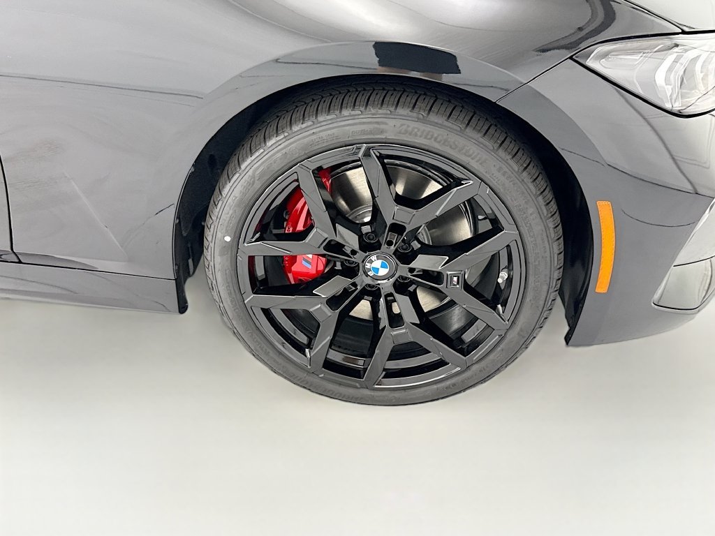 Used 2026 Black Sapphire Metallic BMW 330i xDrive image 32
