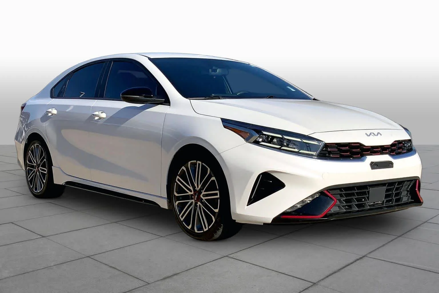 Used 2022 Snow White Pearl Kia GT image 3