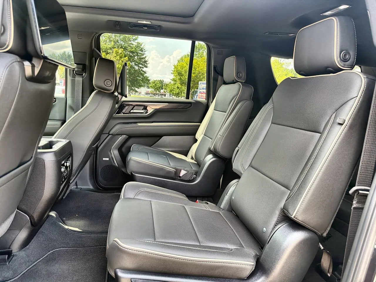 New 2026 Titanium Rush Metallic GMC Elevation image 20