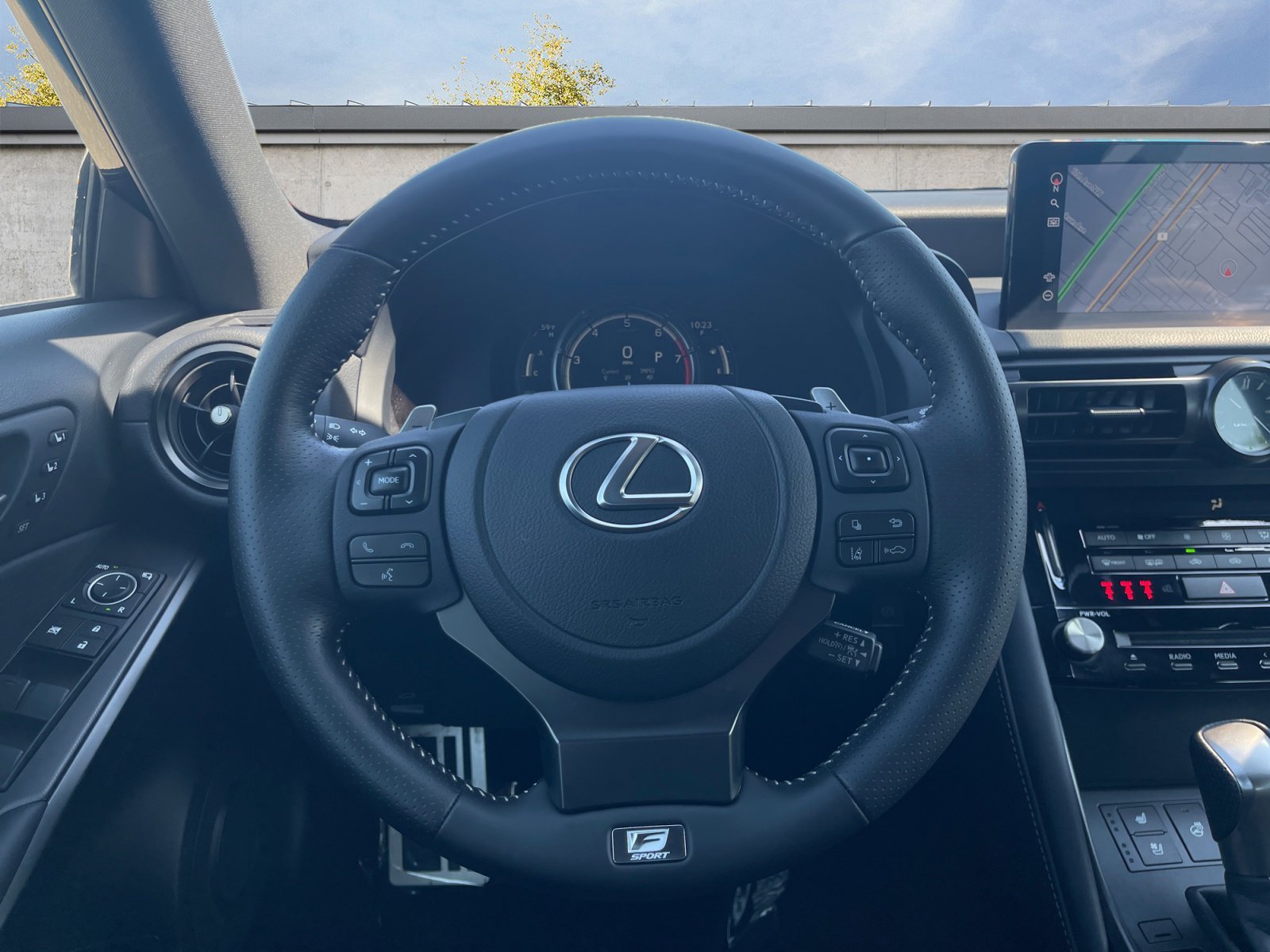 2025 Lexus IS 350 F SPORT - Photo 12