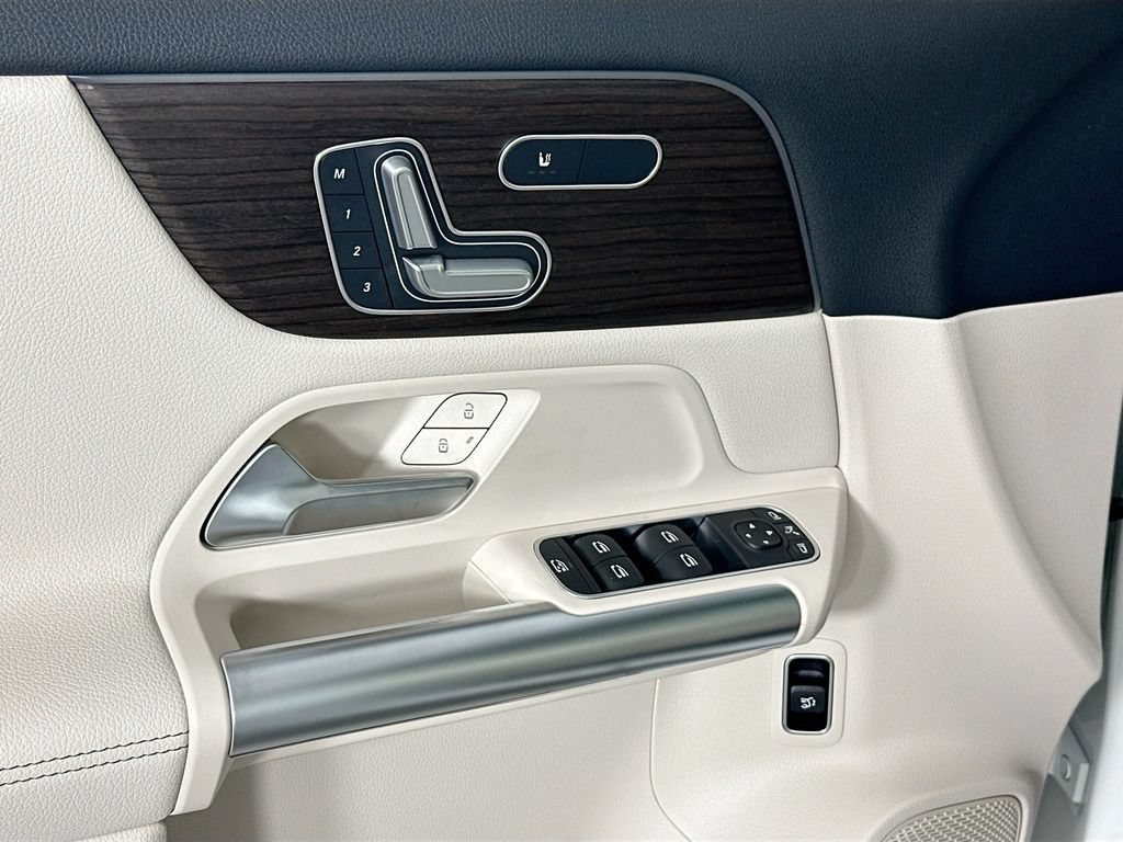 New 2026 Polar White Mercedes-Benz GLA 250 image 49