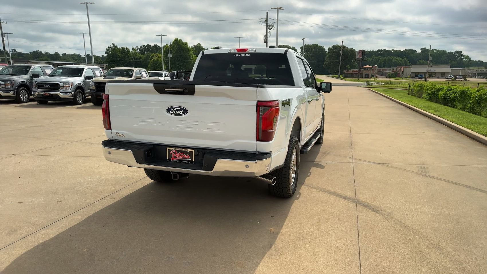 Used 2024 Oxford White Ford XLT image 7