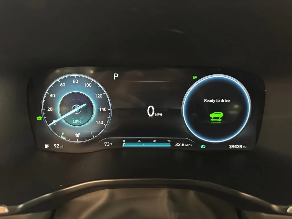 Used 2023 Black Hyundai Blue image 20