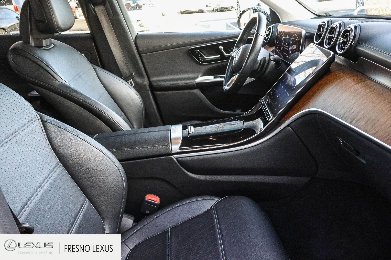 2023 Mercedes-Benz GLC GLC300 - Photo 12