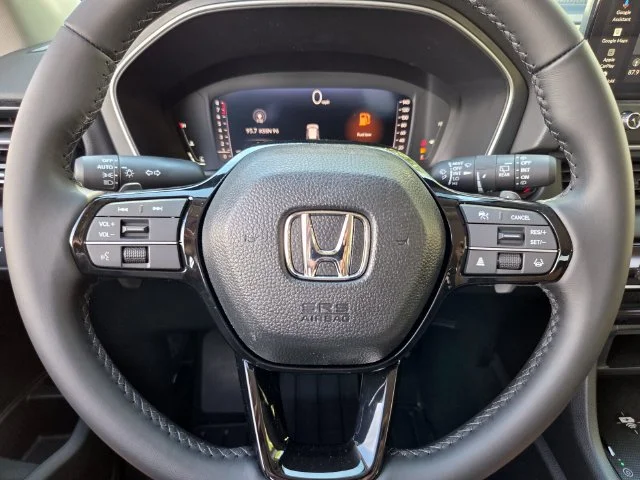 New 2026 Platinum White Pearl Honda RTL image 19