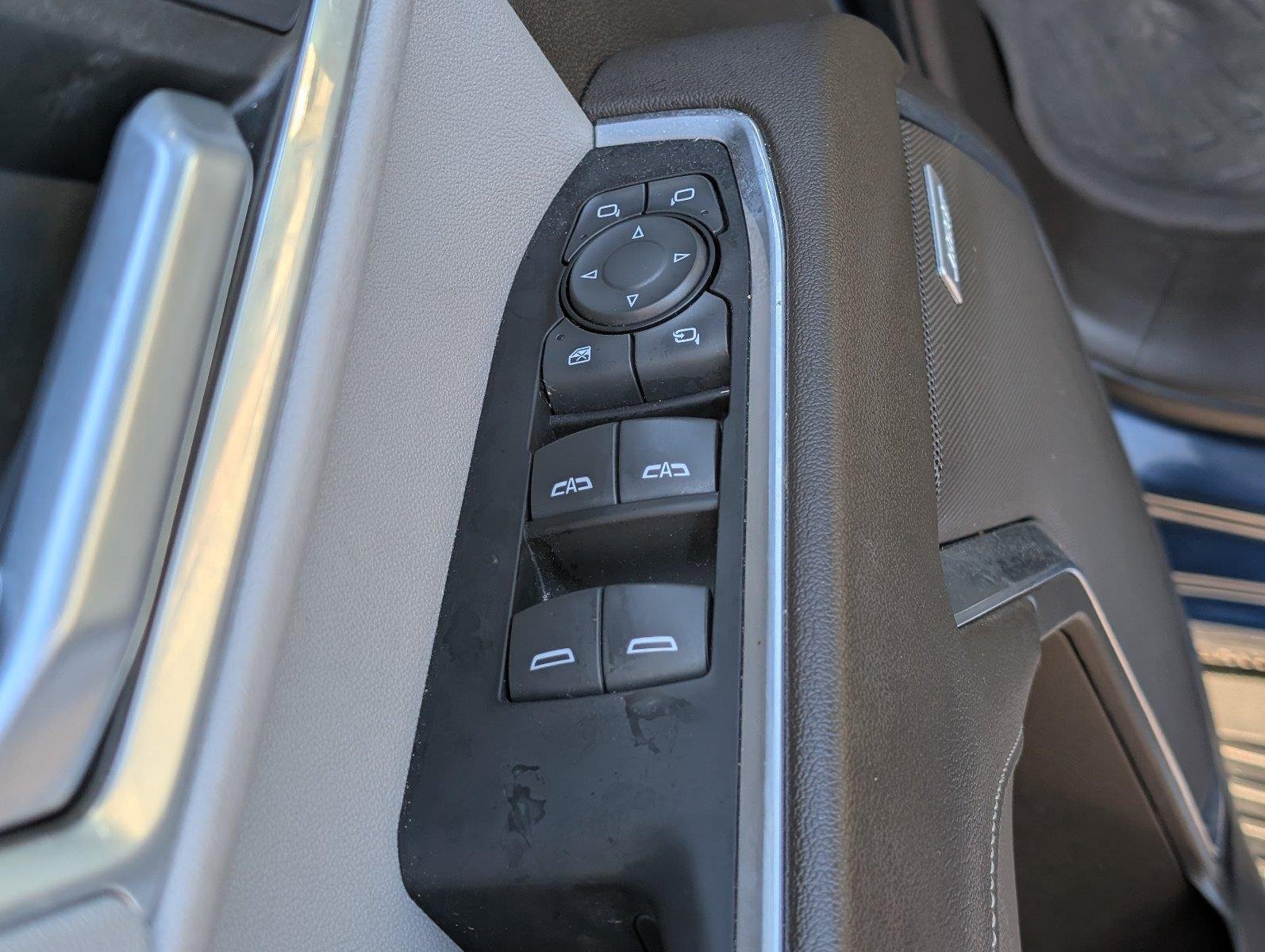 Used 2022 PACIFIC BLUE METALLIC GMC SLT image 17