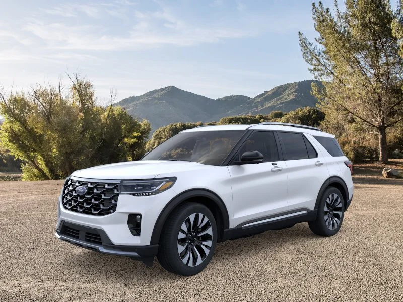New 2026 Star White Metallic Tri-Coat Ford Platinum™ image 25