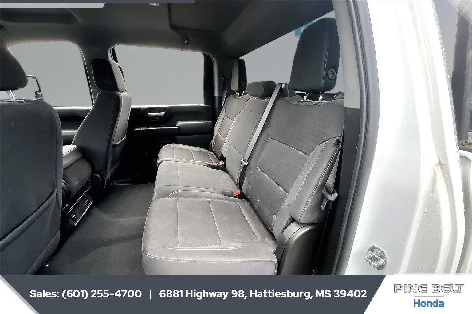 Used 2024 Summit White Chevrolet Custom image 18
