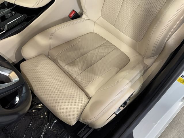 Certified Used 2023 Alpine White BMW 540i image 34