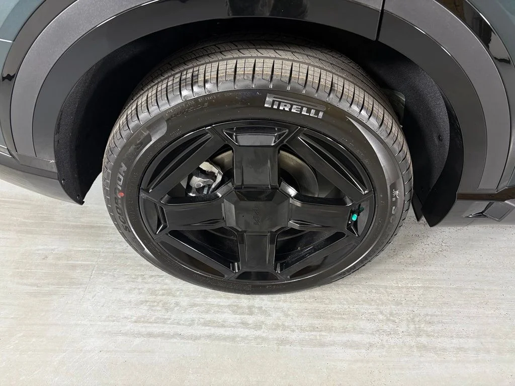 New 2027 Black Jade Green Kia X-Line EX image 11