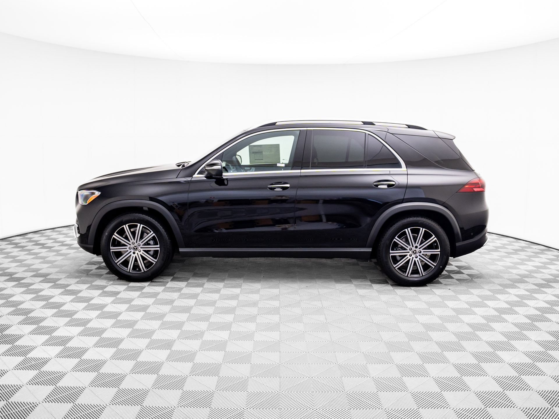 New 2026 Obsidian Black Metallic Mercedes-Benz GLE 350 image 41