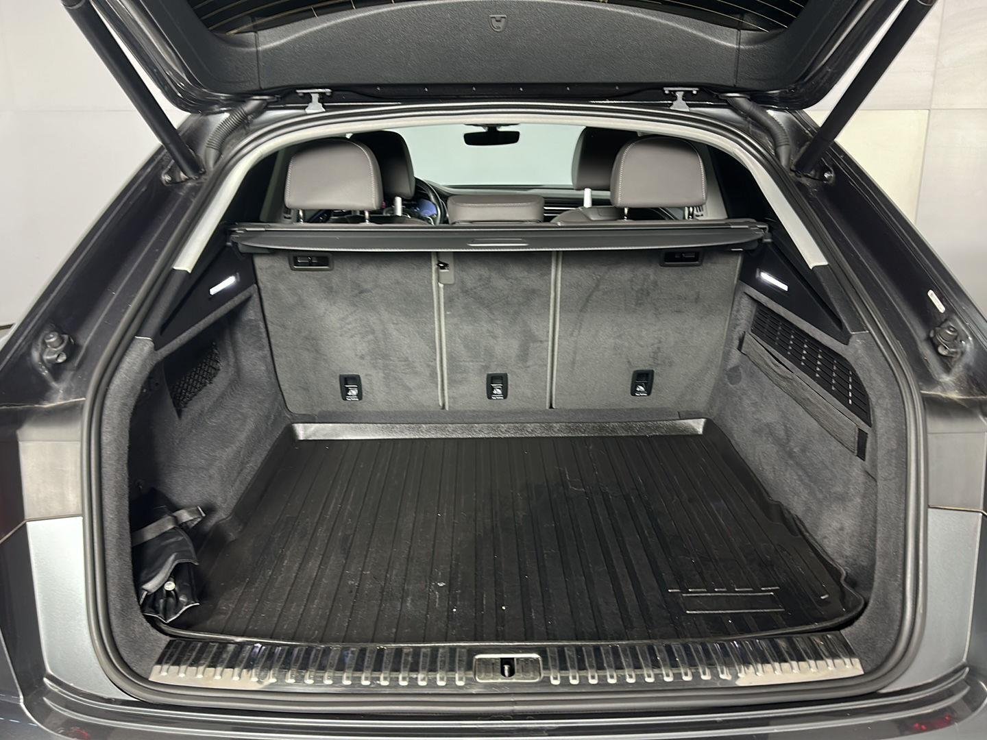 Used 2019 Daytona Gray Pearl Effect Audi Prestige image 23
